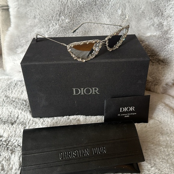 Christian Dior Sunglasses “MissDior” Swarovski crystals - Picture 2 of 3